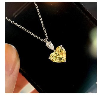 Temperament Light Luxury Niche Simple Love Personality Yellow Zircon Pendant Imitation Moissan Diamond Necklace